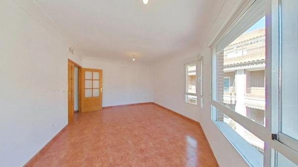 Venta de piso en Barrio Carolinas Altas, Alicante / Alacant
 photo 4
