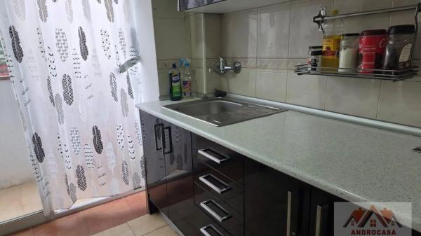 Sale of flat in Barrio Carolinas Altas, Alicante
 photo 1