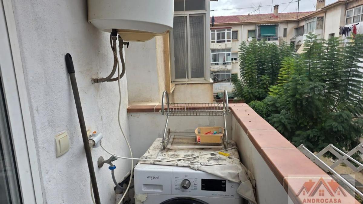 Venta de piso en Barrio Carolinas Altas, Alicante / Alacant
photo 2
