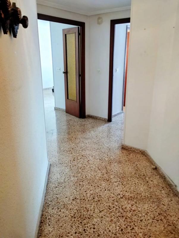 Sprzedaż mieszkania w Calle Olof Palme, 17, Alicante / Alacant
photo 2