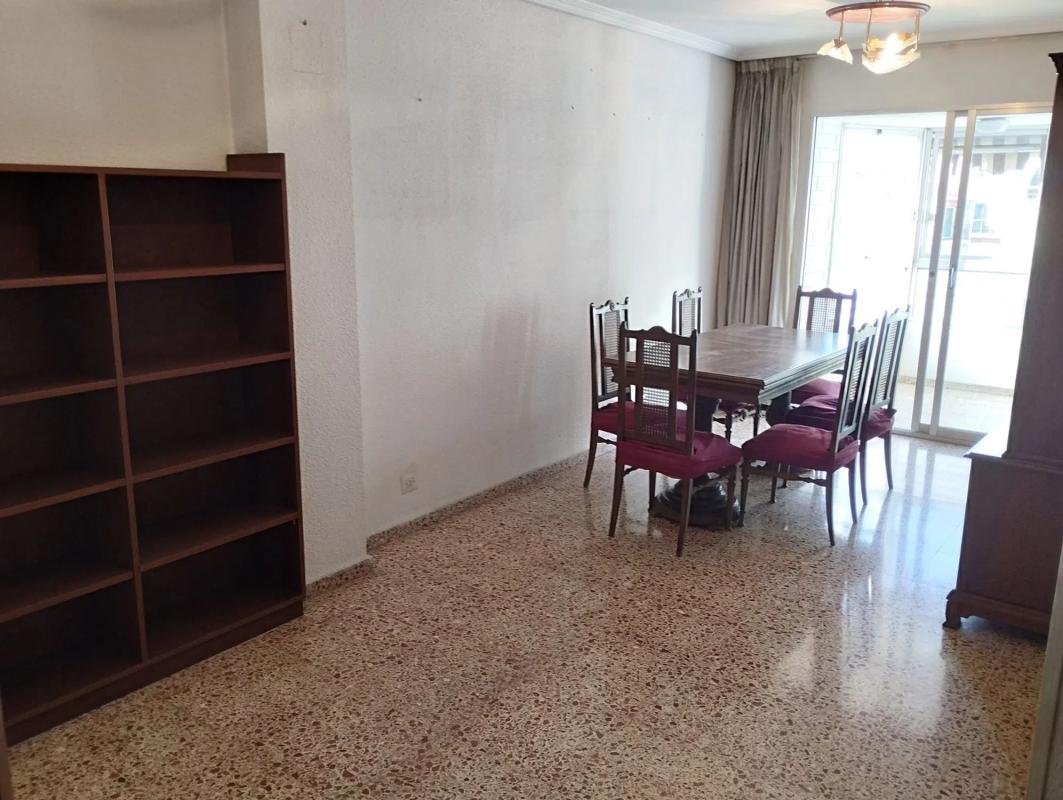 Sprzedaż mieszkania w Calle Olof Palme, 17, Alicante / Alacant
photo 3