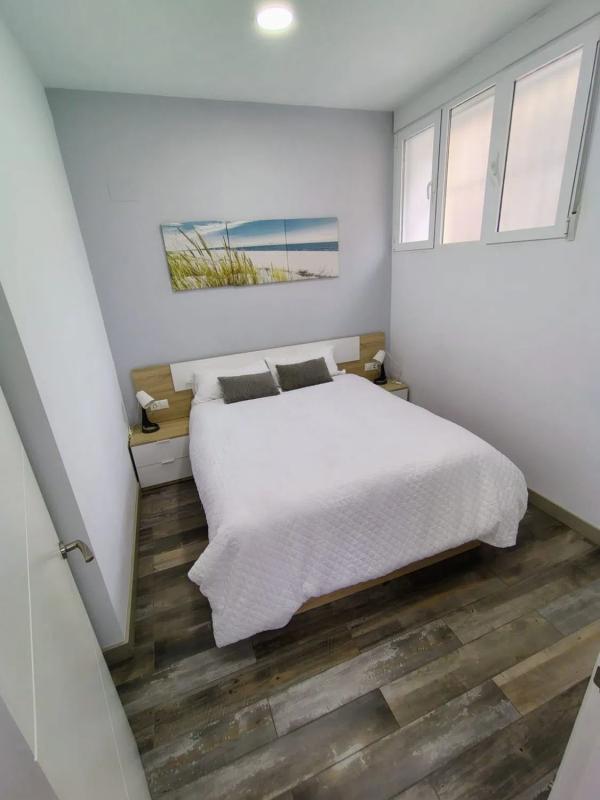 Sale of apartment in Calle Maestro Caballero, Alicante
 photo 2