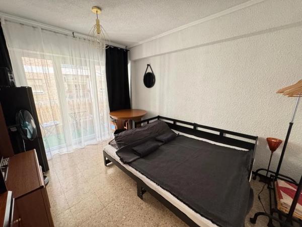Sale of flat in Barrio Carolinas Altas, Alicante
 photo 4