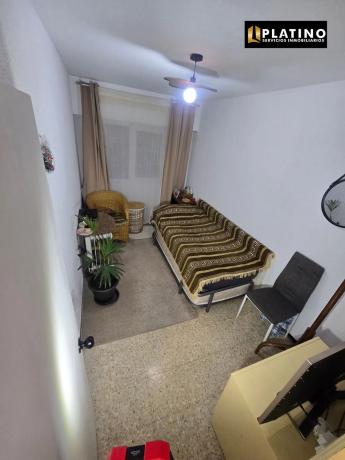 Sale of flat in Calle Garbinet, Alicante
 photo 1