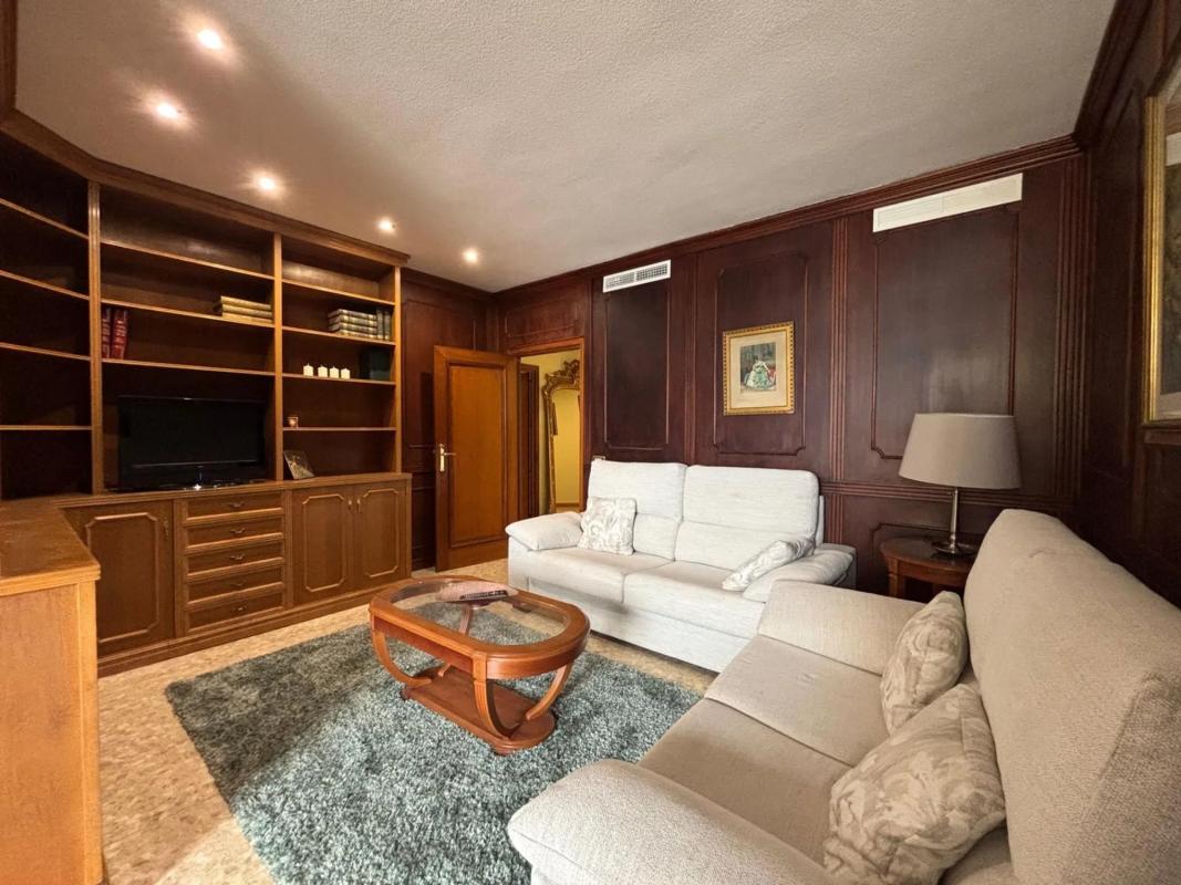 Sale of apartment in Avenida del Doctor Gadea, 1, Alicante
photo 2