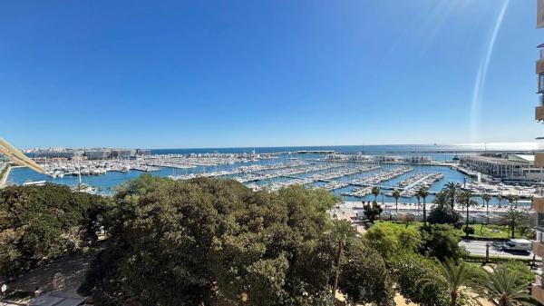 Venta de piso en Avenida del Doctor Gadea, 1, Alicante / Alacant
thumbnail 1