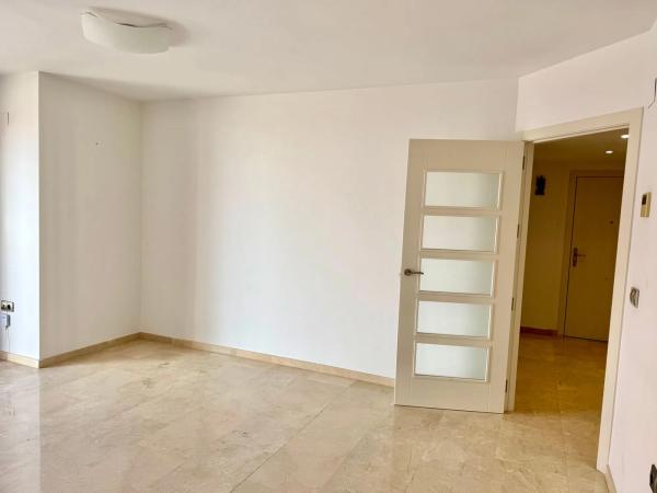Venta de piso en Calle Castaños, Alicante / Alacant
 photo 4