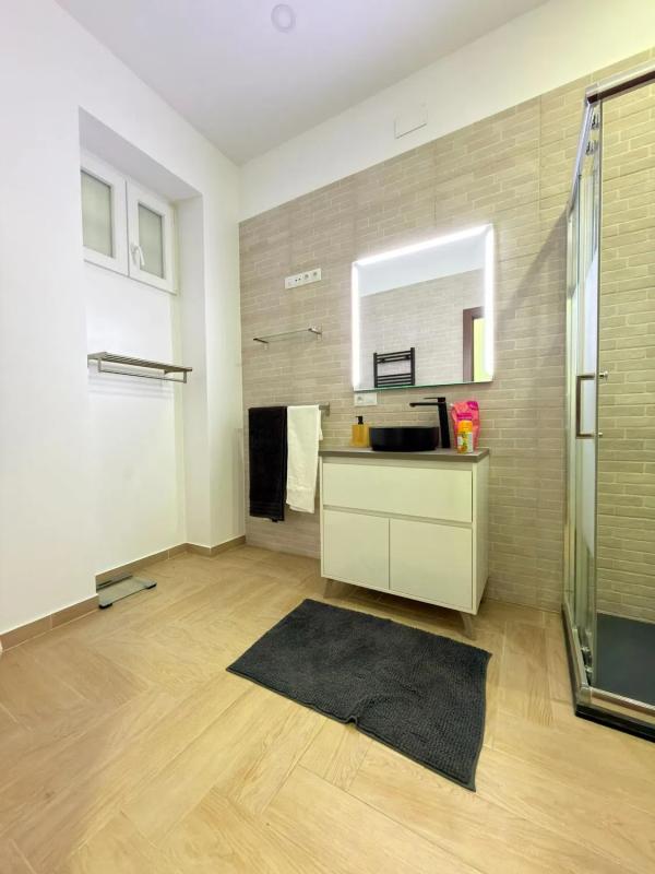 Sale of apartment in Calle San Vicente, Alicante
photo 3