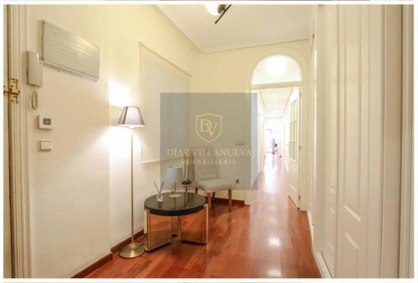 Venta de piso en Calle Girona, 1, Alicante / Alacant
thumbnail 1