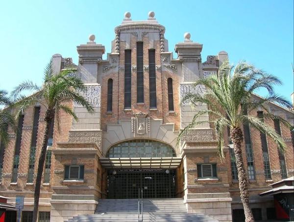 Chalet independiente en venta en Barrio Mercado, Alicante / Alacant
 photo 2