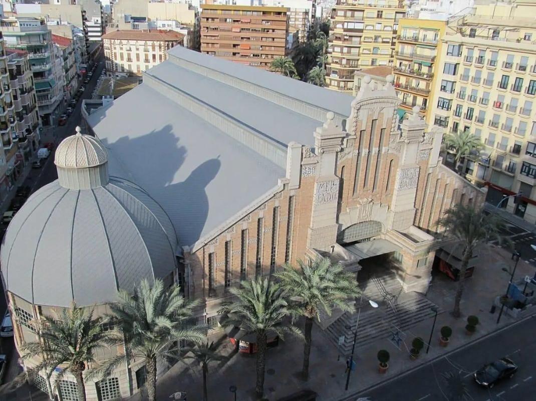 Venta de chalet independiente en Barrio Mercado, Alicante / Alacant
 photo 3