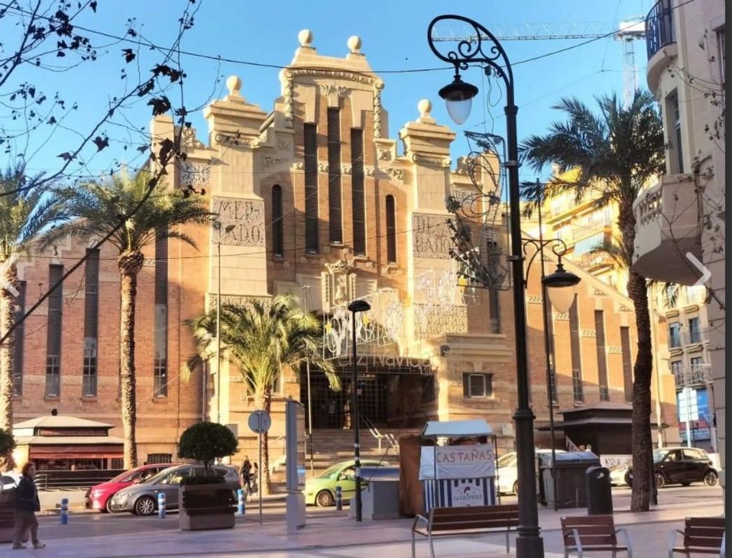 Venta de chalet independiente en Barrio Mercado, Alicante / Alacant
 photo 4