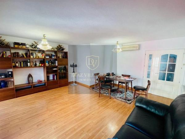 Venta de piso en Avenida Maisonnave s/n, Alicante / Alacant
photo 1