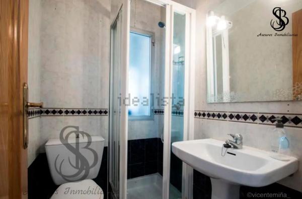 Venta de piso en Calle San Antonio, Alicante / Alacant
photo 1