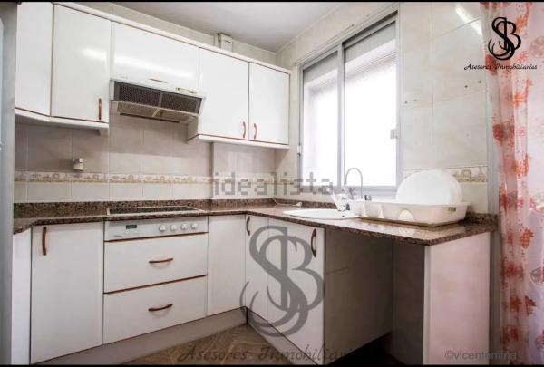 Venta de piso en Calle San Antonio, Alicante / Alacant
thumbnail 2