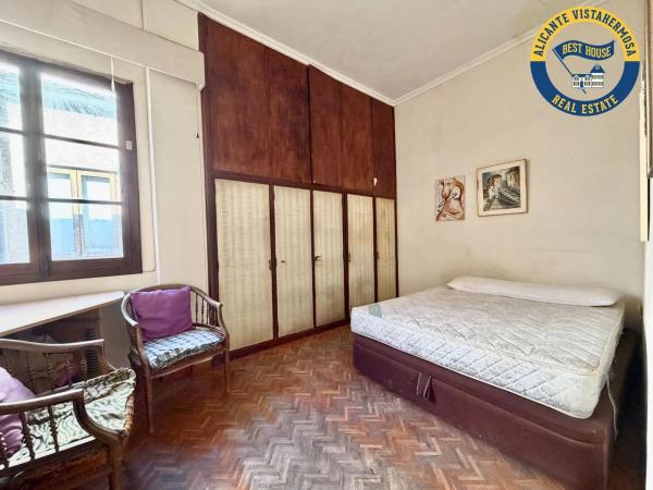 Venta de piso en Calle José Gutiérrez Petén, Alicante / Alacant
photo 1