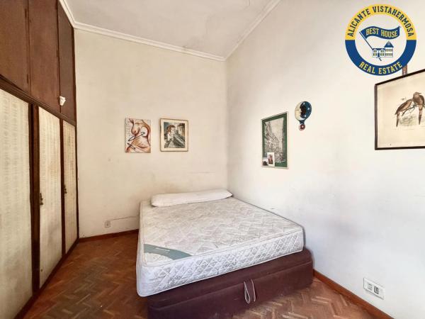 Venta de piso en Calle José Gutiérrez Petén, Alicante / Alacant
thumbnail 1