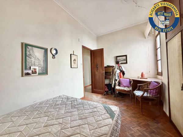 Venta de piso en Calle José Gutiérrez Petén, Alicante / Alacant
thumbnail 2