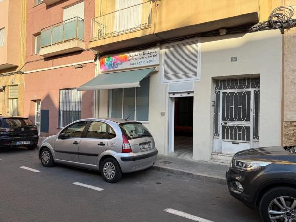 Local en calle Centauro photo 1