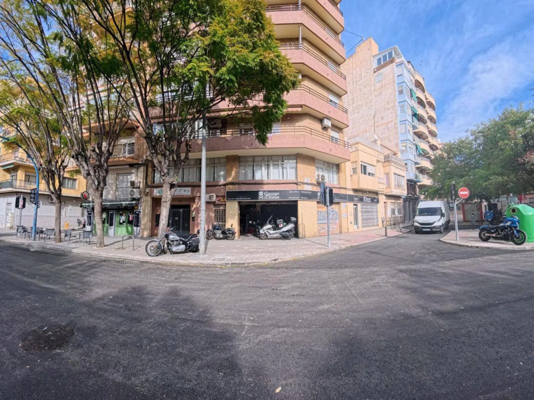 Propiedades en venta y alquiler en España photo 2