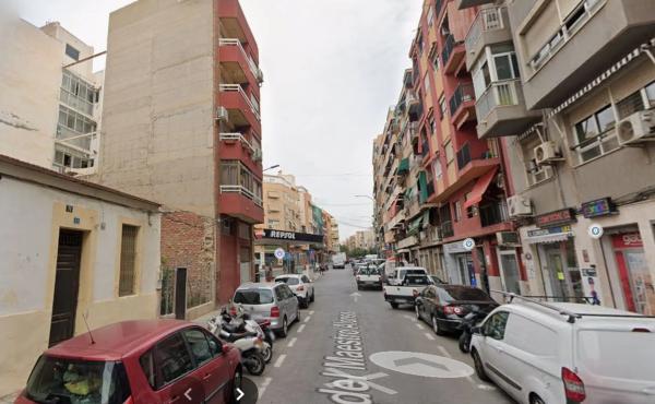 Local en calle del Maestro Alonso photo 1