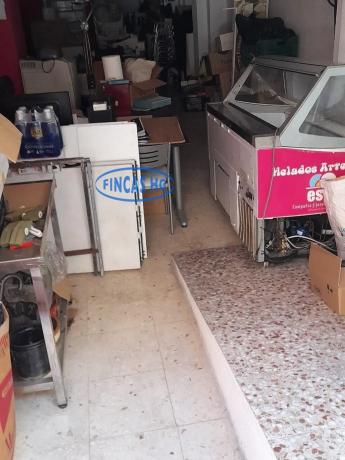 Local en Barrio Altozano photo 1