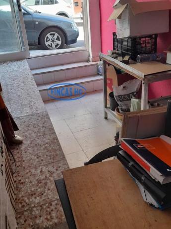 Local en Barrio Altozano photo 3
