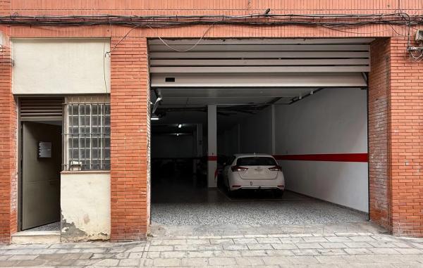 Local en rentabilidad en calle Doctor Nieto photo 1