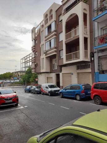 Local en Barrio Altozano photo 1
