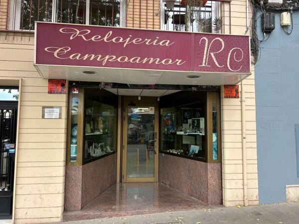 Local en avenida Alcoi thumbnail 1