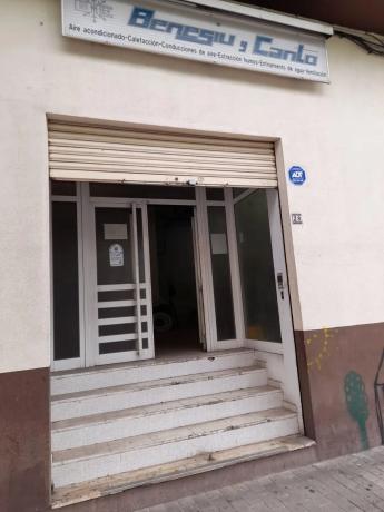 Local en Barrio Altozano photo 1