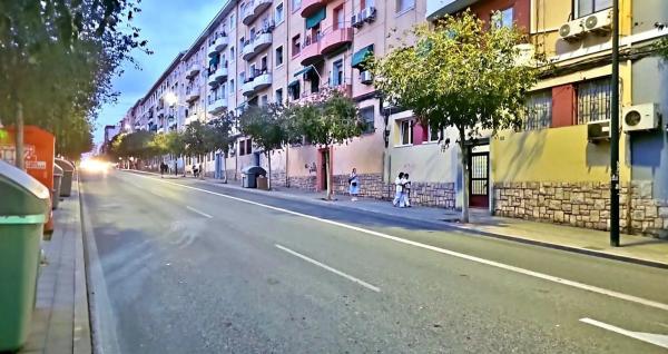 Local en Barrio Campoamor photo 1