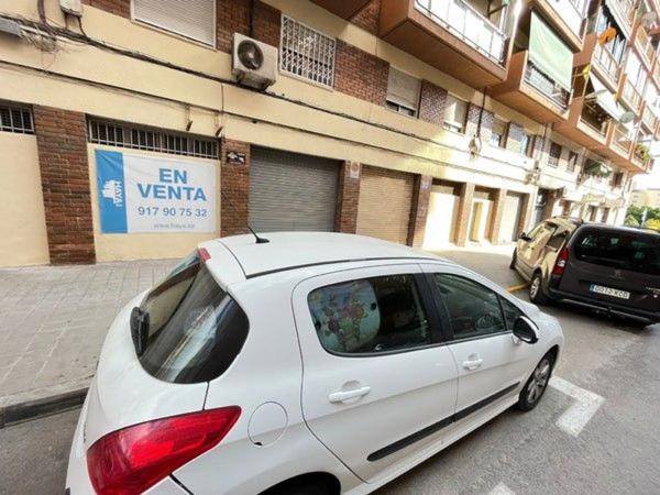 Local o nave en calle Daia Vella thumbnail 1