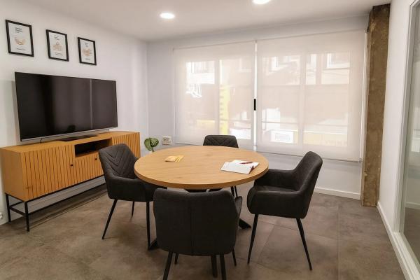 Agencia inmobiliaria en calle del Teatro, 16 thumbnail 1