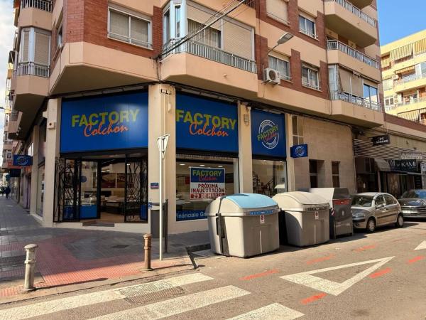 Local en rentabilidad en calle Arquitecto Morell photo 3