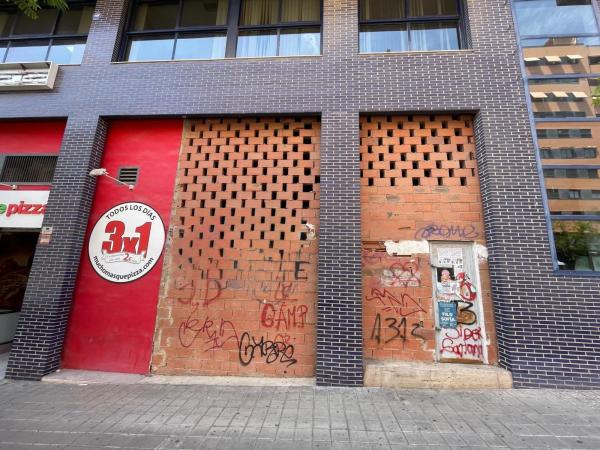 Local en calle de la Bellea del Foc thumbnail 1