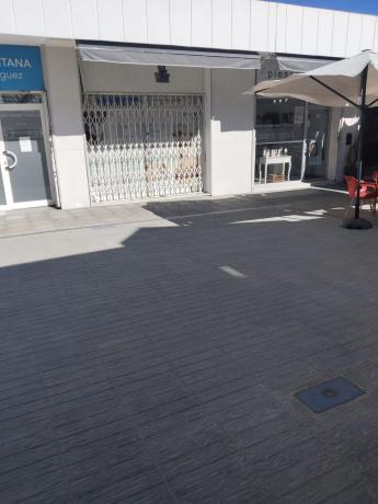 Local en avenida de Holanda s/n photo 3