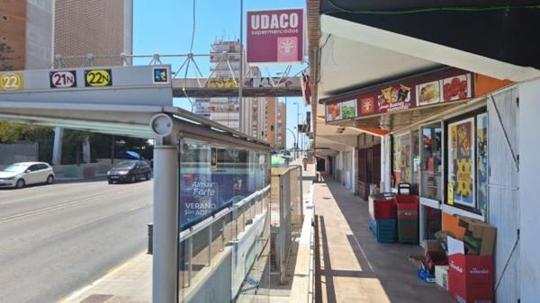 Local en avenida de Villajoyosa photo 1