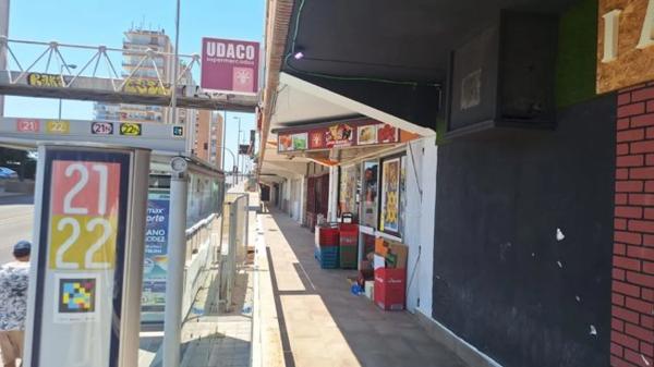 Local en avenida de Villajoyosa thumbnail 1