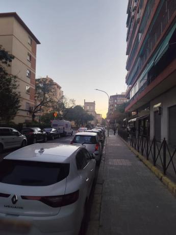 Local en calle Doctor Sapena photo 2