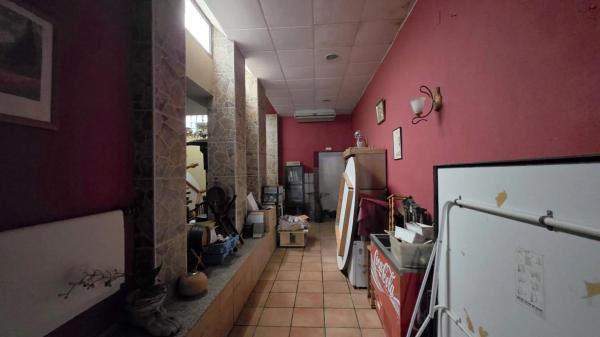 Local en calle General Elizaicin thumbnail 1