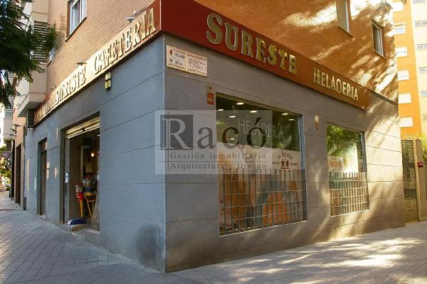 Local en calle Ciudad De Riga photo 1