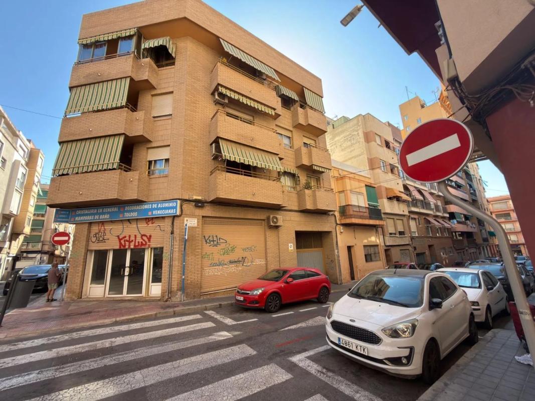 Propiedades en venta y alquiler en España photo 2