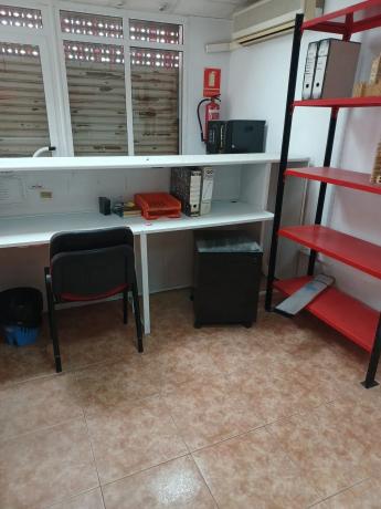 Local en calle Santa leonor, 21 photo 3