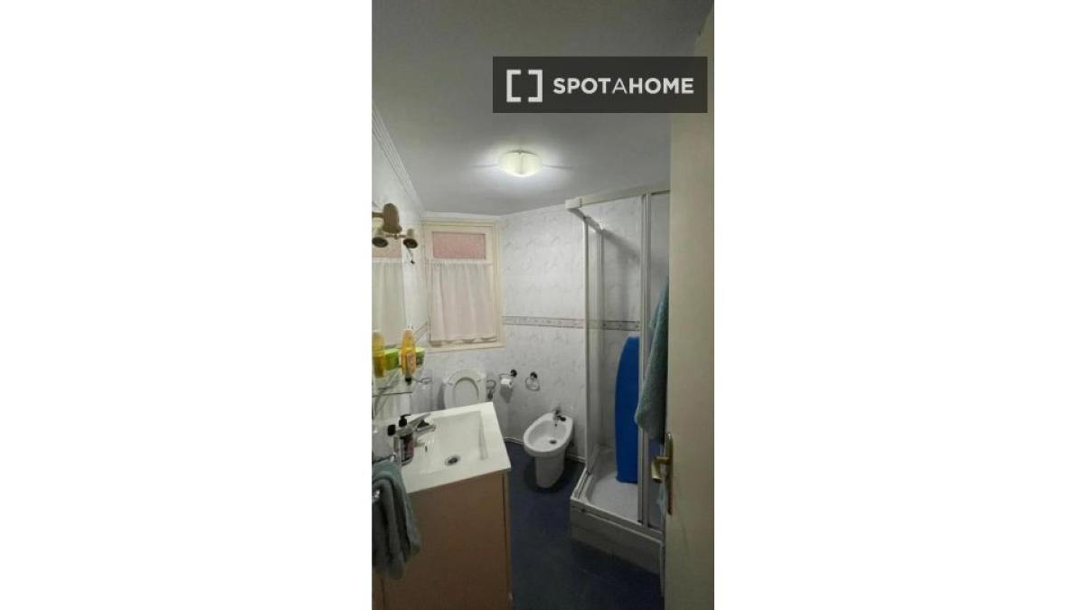 Propiedades en venta y alquiler en España photo 4
