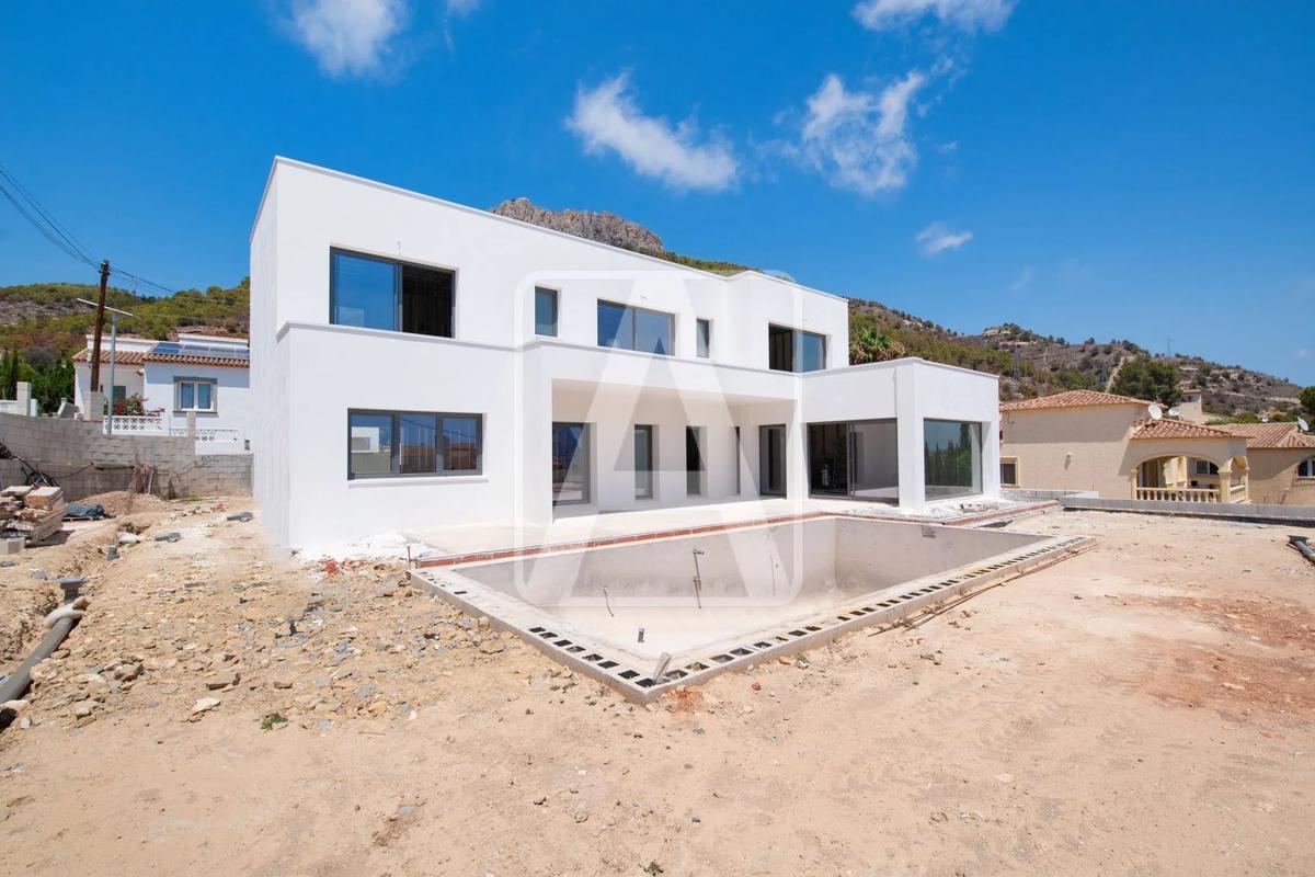 Venta de chalet independiente en Urb. Canuta de Ifach, 3, Calpe
photo 2