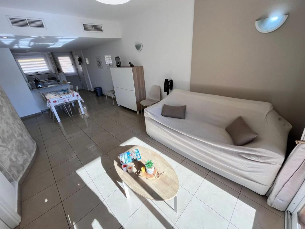 Venta de piso en Barrio Playa Flamenca, Orihuela
photo 3