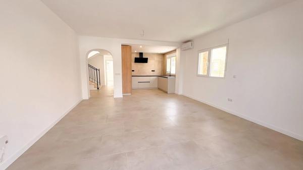 Independent chalet for sale in Calle de Torrevella, 29, El Campello
 photo 4