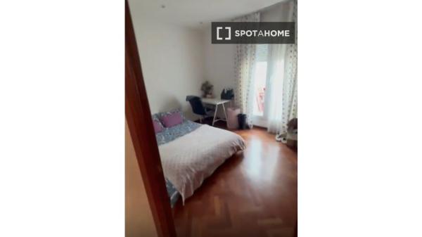 Habitación en piso compartido en madrid. photo 4