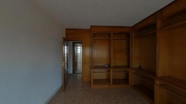 Sale of flat in Calle Escultor Navarro Santafé, Villena
thumbnail 1